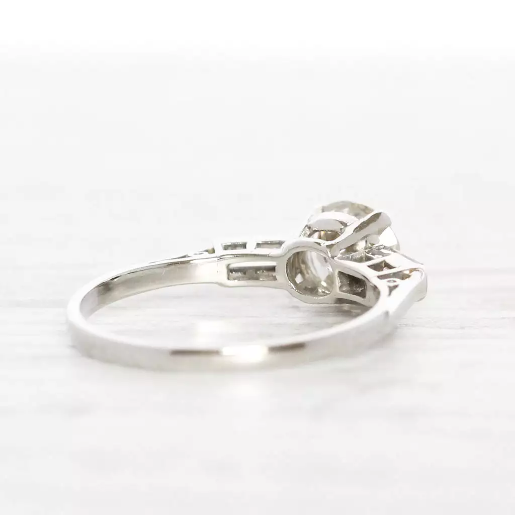 Art Deco 1 Carat Brilliant Cut Diamond Solitaire with Baguette Diamond Shoulders