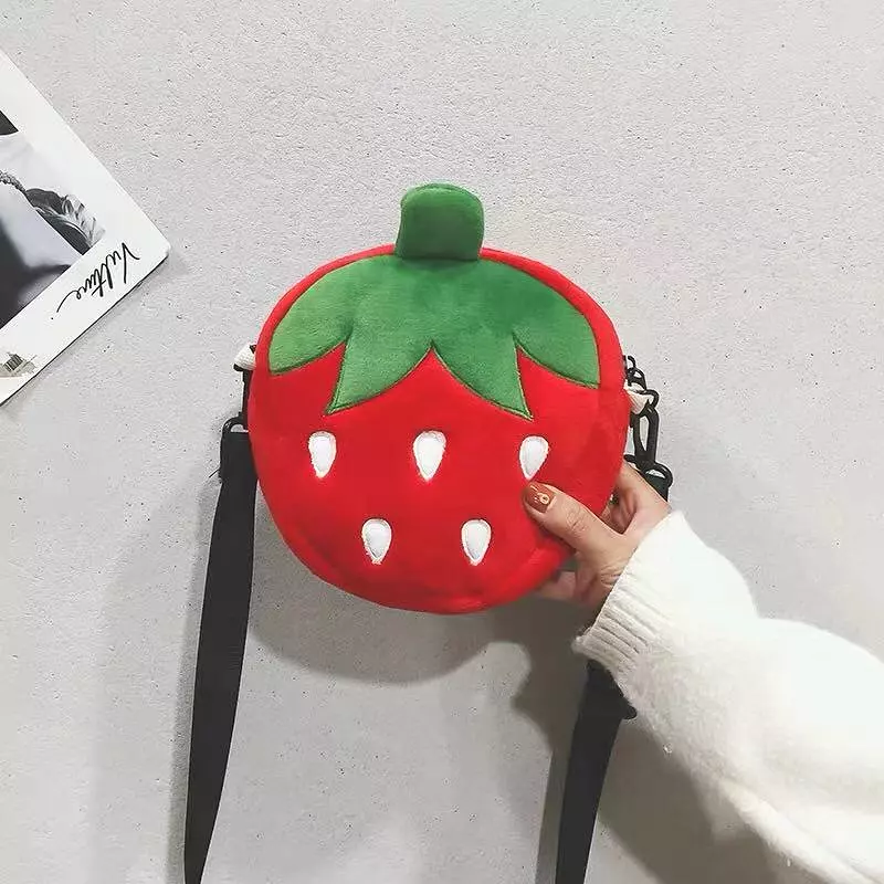 PLUSH CUTE STRAWBERRY BAG BY42301